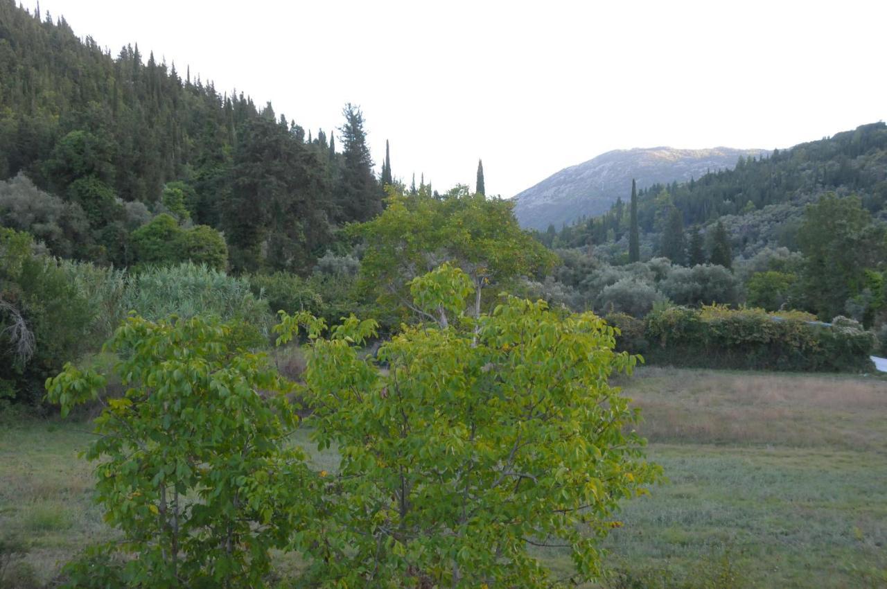 Chalikias Rooms Asprogerakata Dış mekan fotoğraf