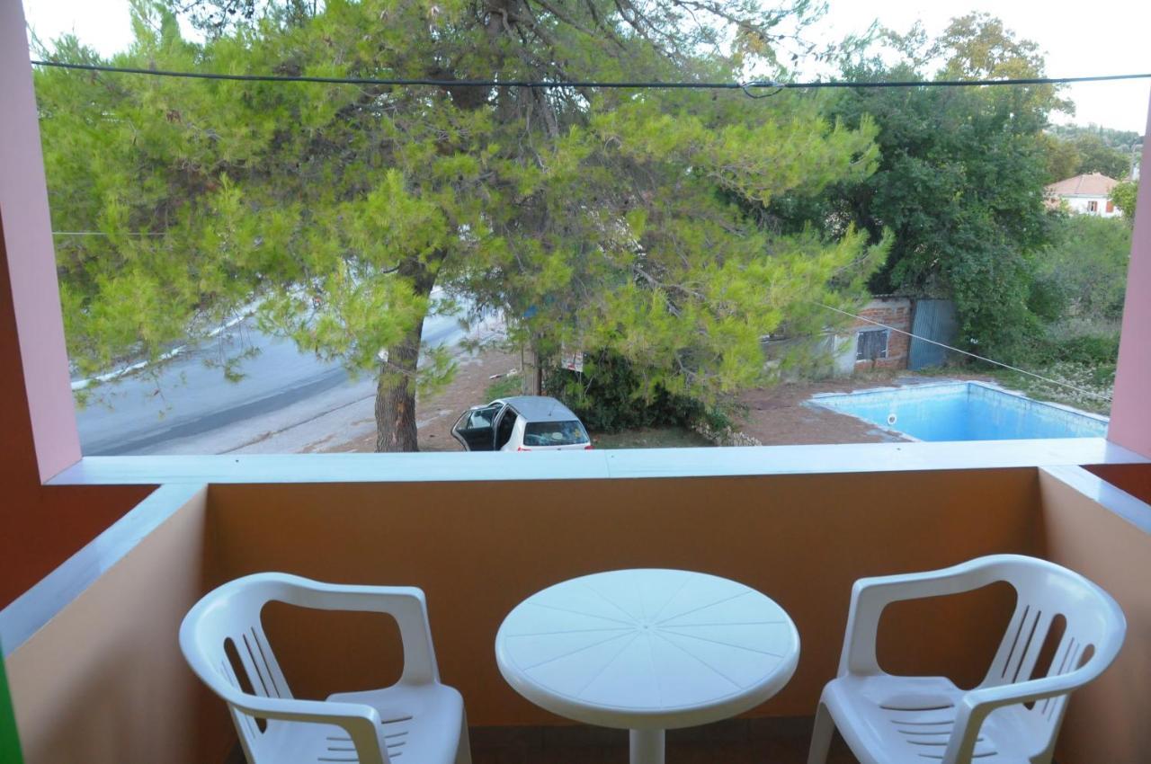Chalikias Rooms Asprogerakata Dış mekan fotoğraf