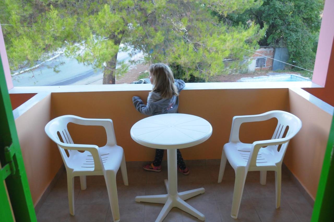 Chalikias Rooms Asprogerakata Dış mekan fotoğraf