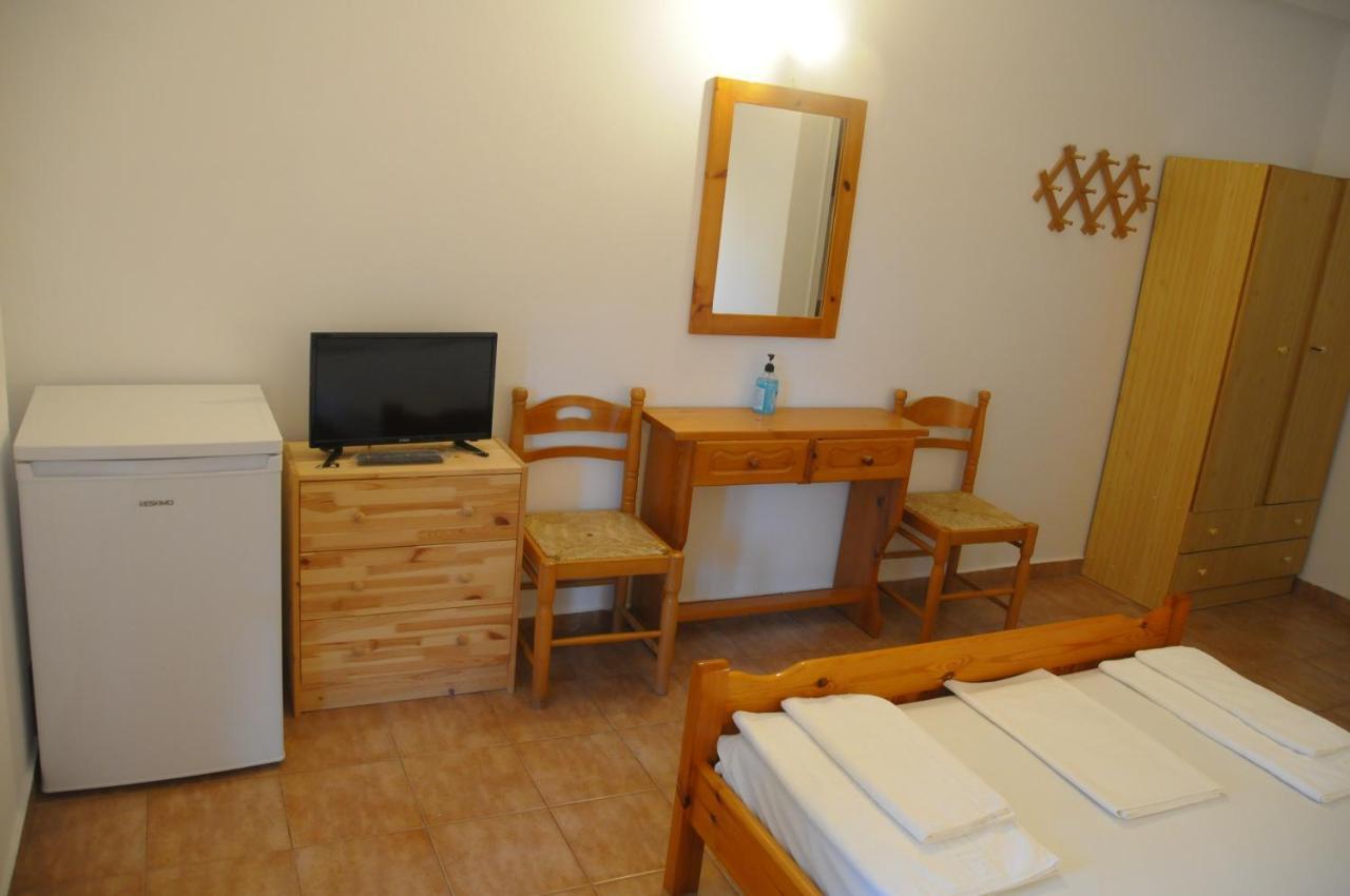Chalikias Rooms Asprogerakata Dış mekan fotoğraf